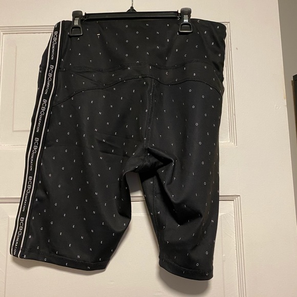 BCBG women’s biker shorts NWOT - Picture 3 of 3